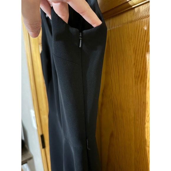 Liz Claiborne Black V Neck Sleeveless Sheath Dress Size 12 - Picture 3 of 5